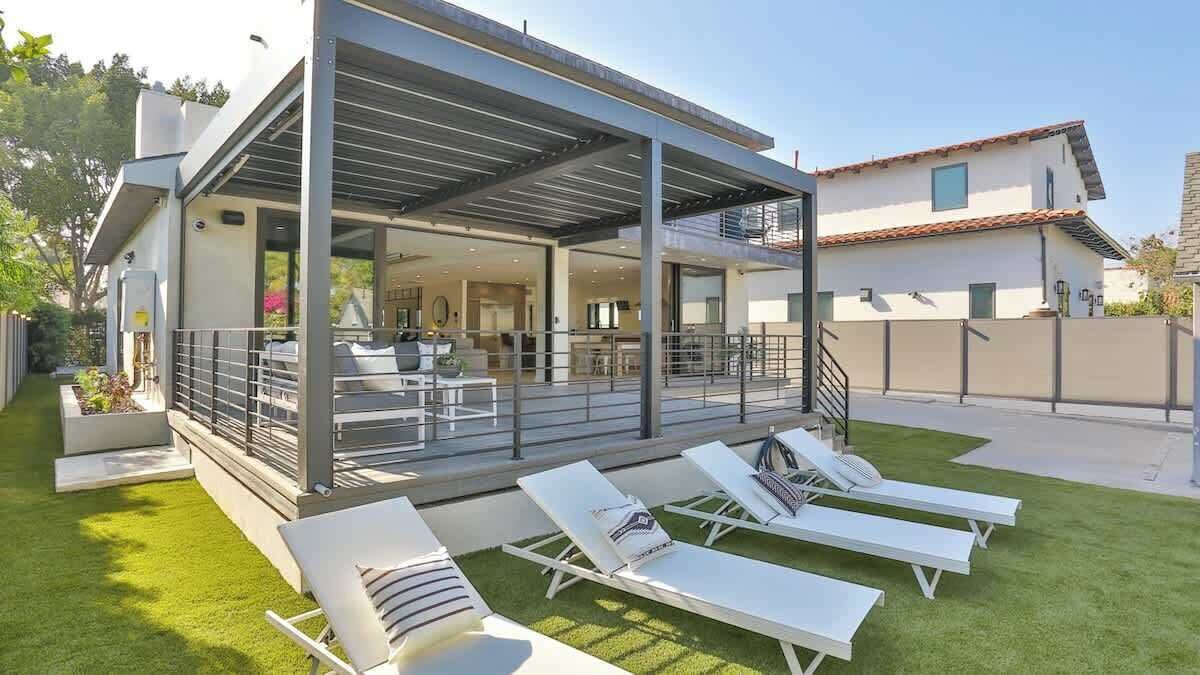 Photo of Patio Balcony in Mid-Wilshire