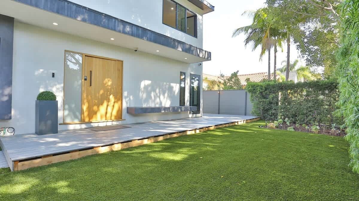 Photo of Outdoor in Mid-Wilshire