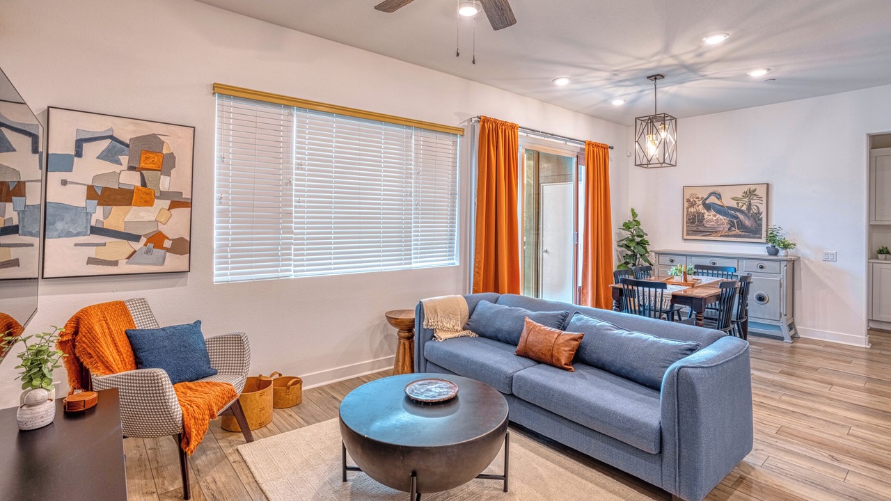 Photo of Livingroom in Stevenson Ranch