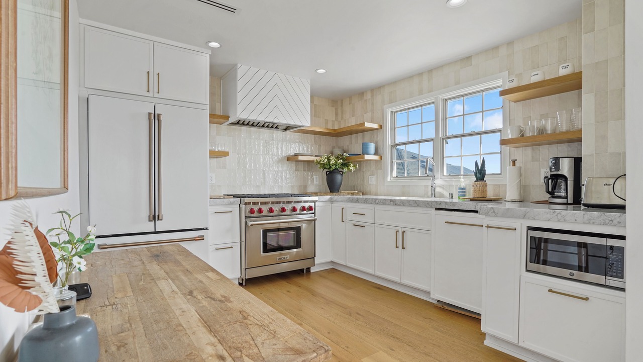 Photo of Kitchen in Peninsula