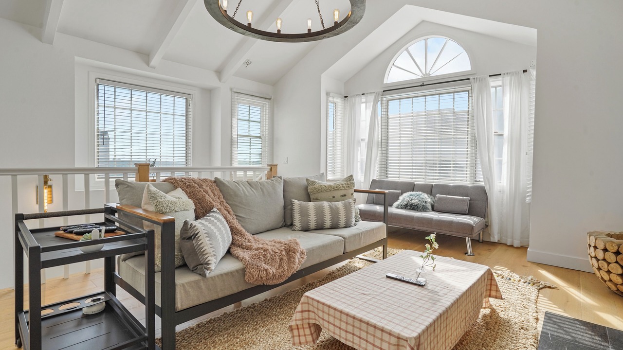 Photo of Livingroom in Peninsula