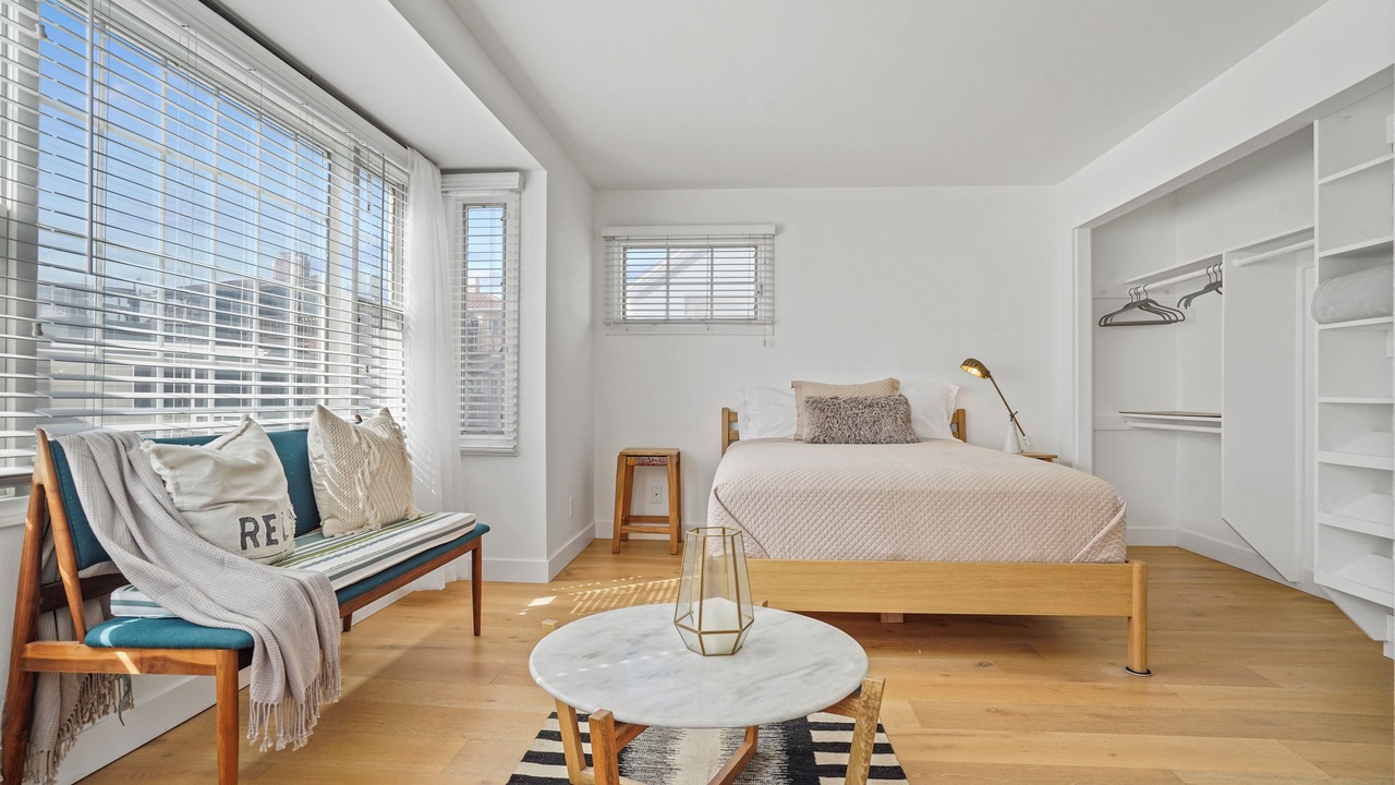 Photo of Bedroom in Peninsula