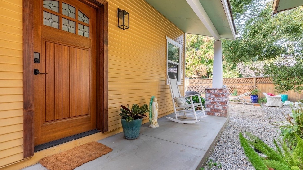 Photo of Patio Balcony in Fullerton