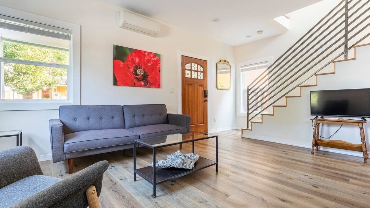 Photo of Livingroom in Fullerton