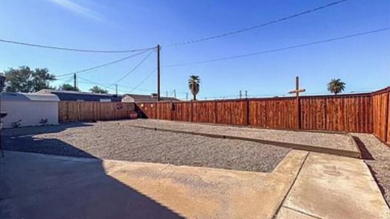 Photo of Outdoor in Needles