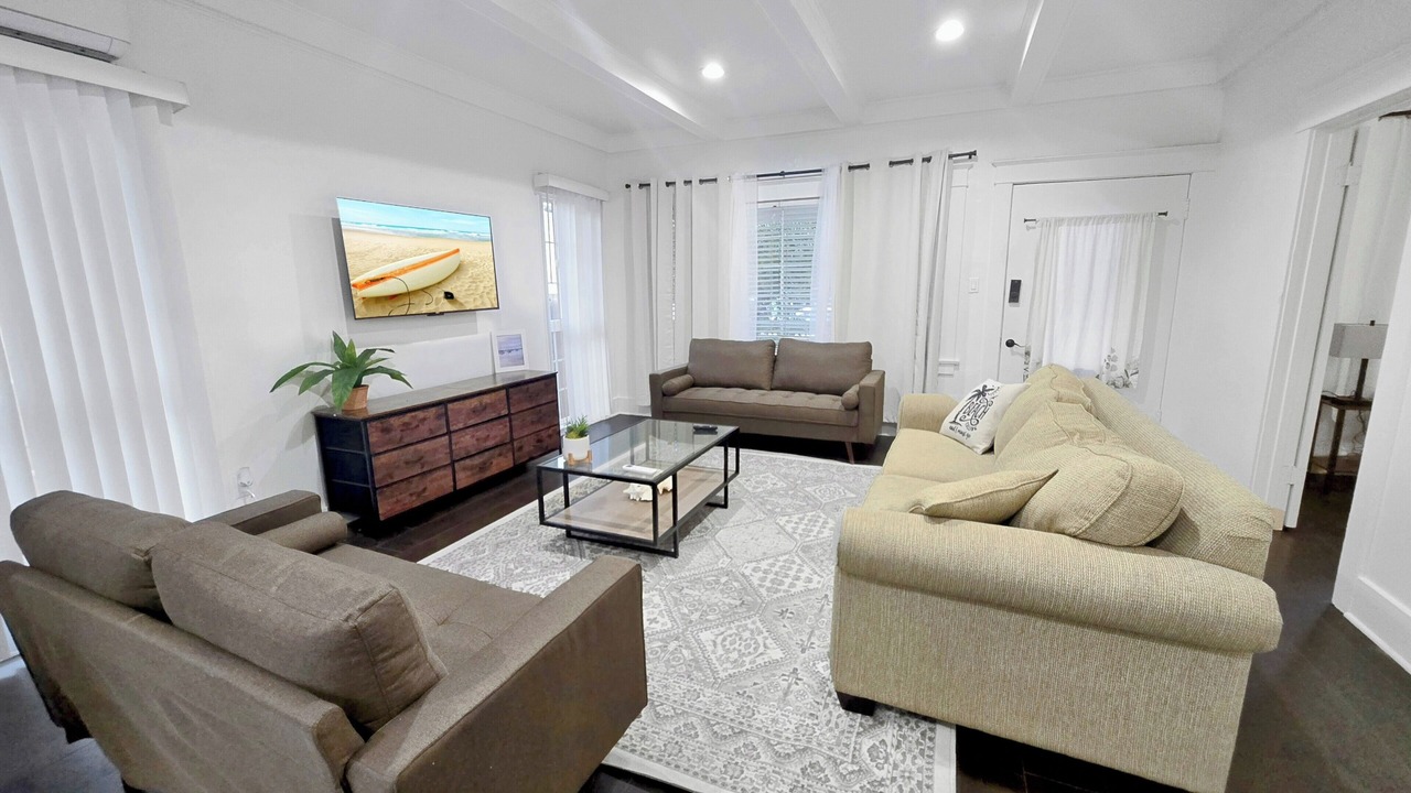 Photo of Livingroom in South Wrigley