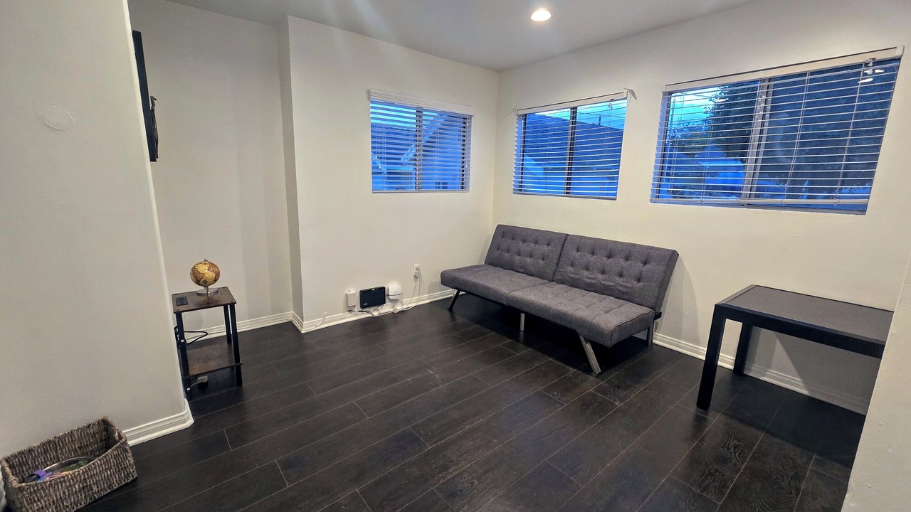 Photo of Livingroom in South Wrigley