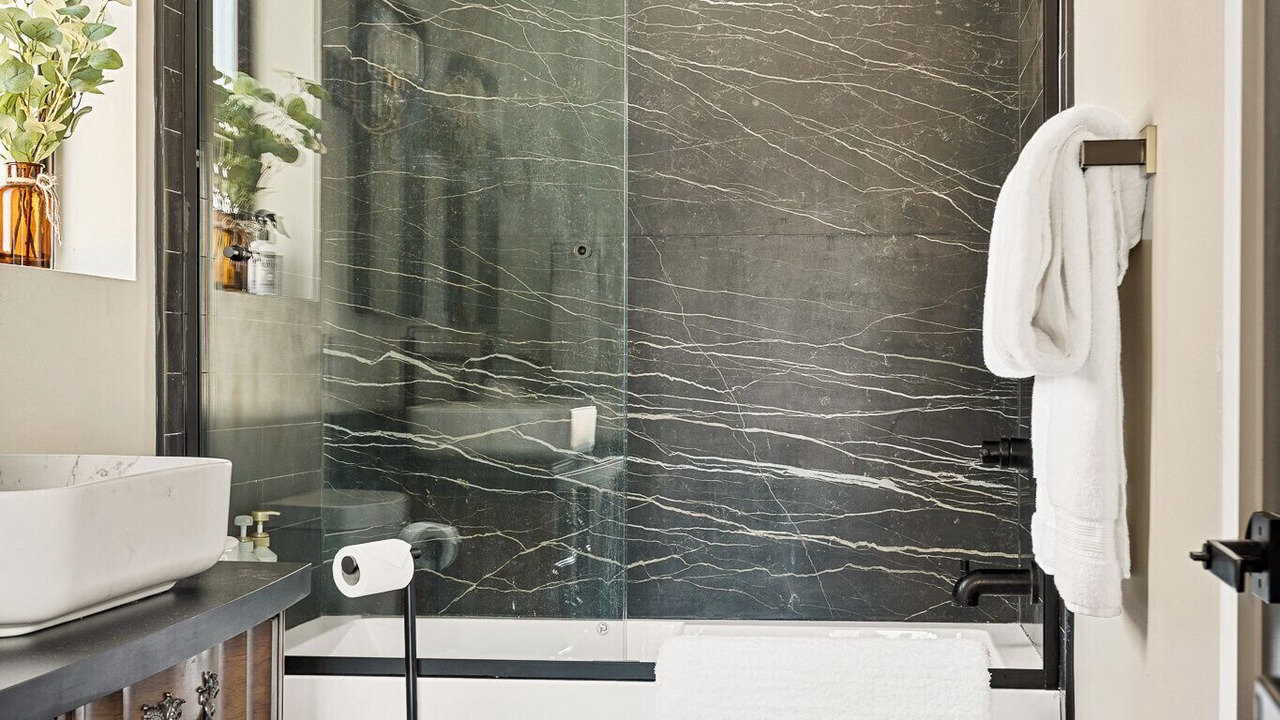 Photo of Bathroom in Summit Estates