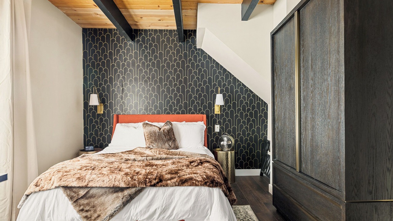 Photo of Bedroom in Summit Estates