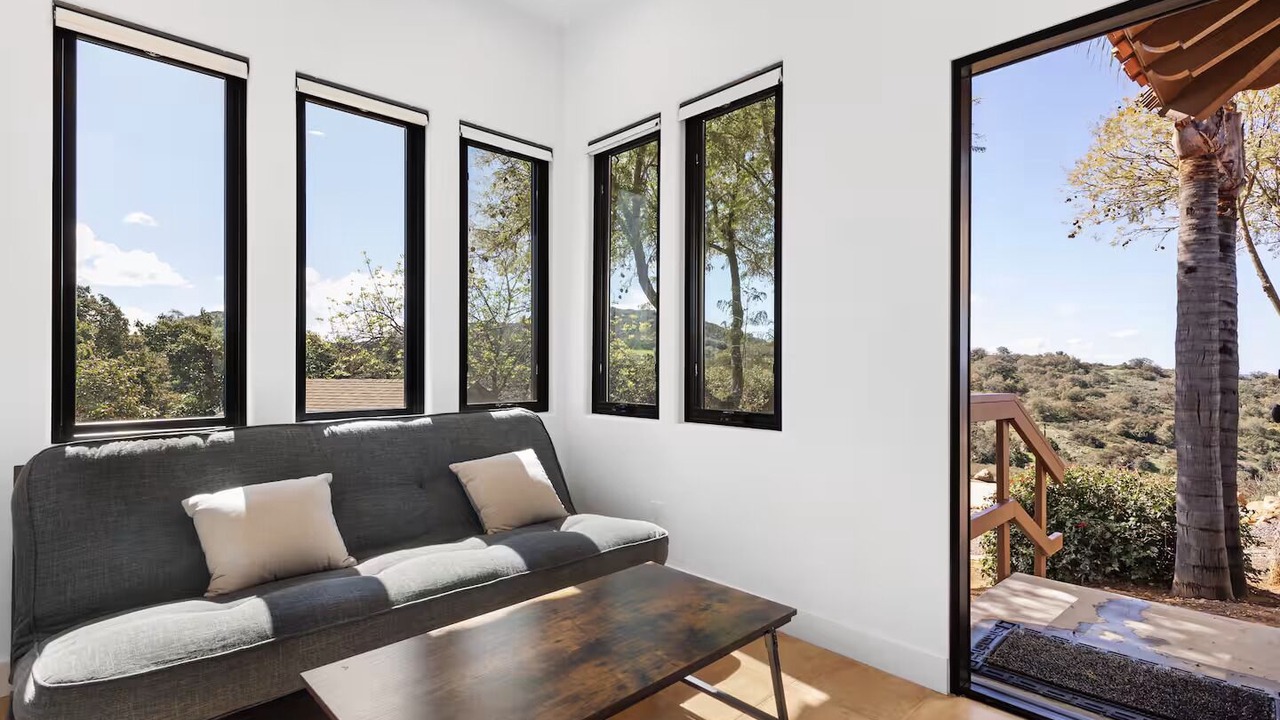 Photo of Livingroom in North Ridge