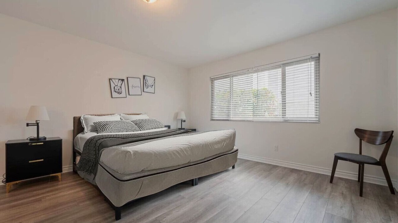Photo of Bedroom in Sunland-Tujunga