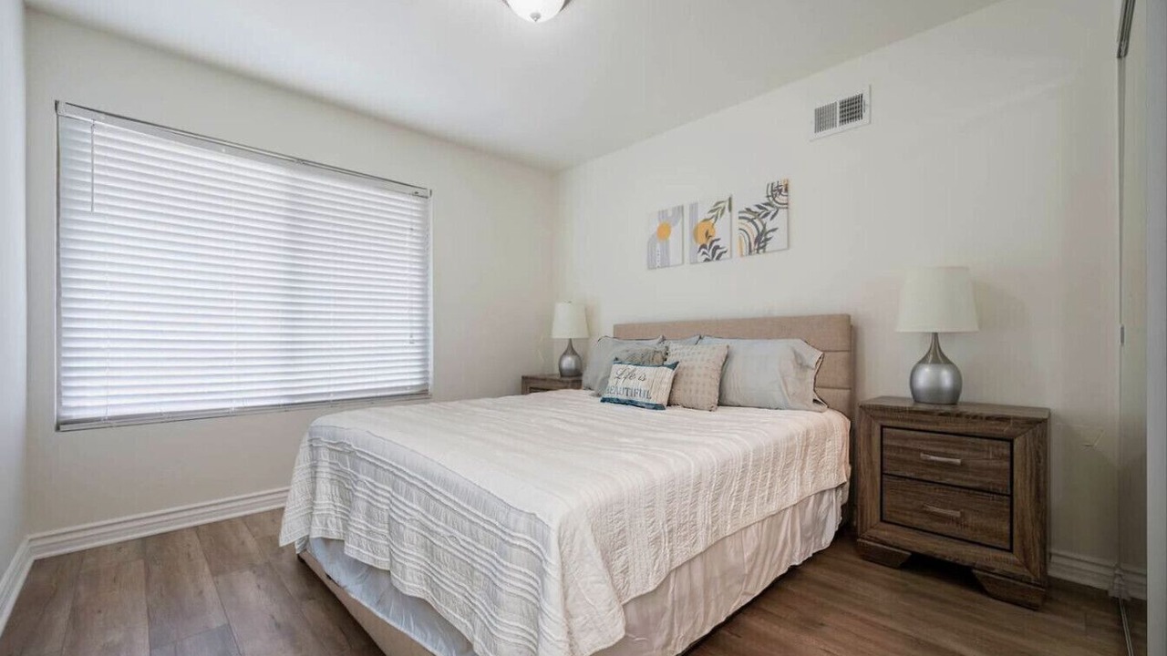 Photo of Bedroom in Sunland-Tujunga