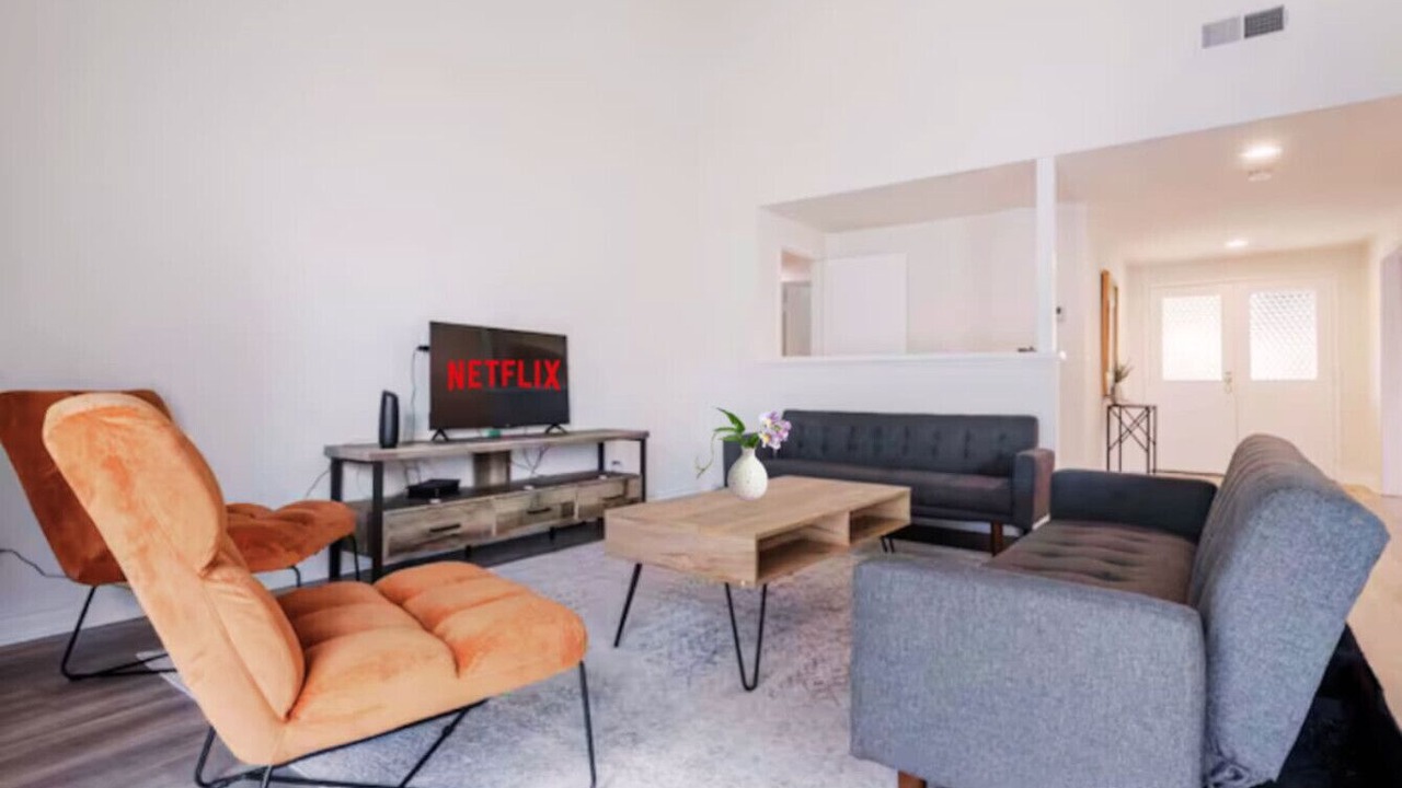 Photo of Livingroom in Sunland-Tujunga