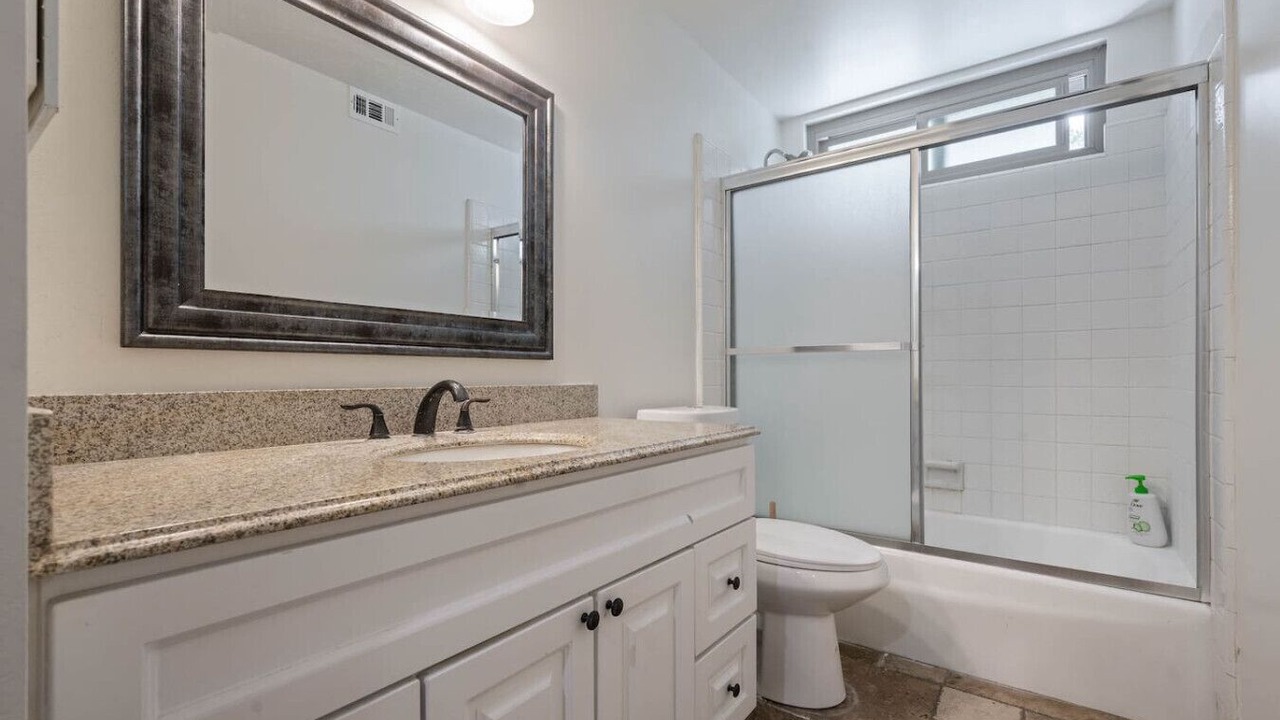 Photo of Bathroom in Sunland-Tujunga