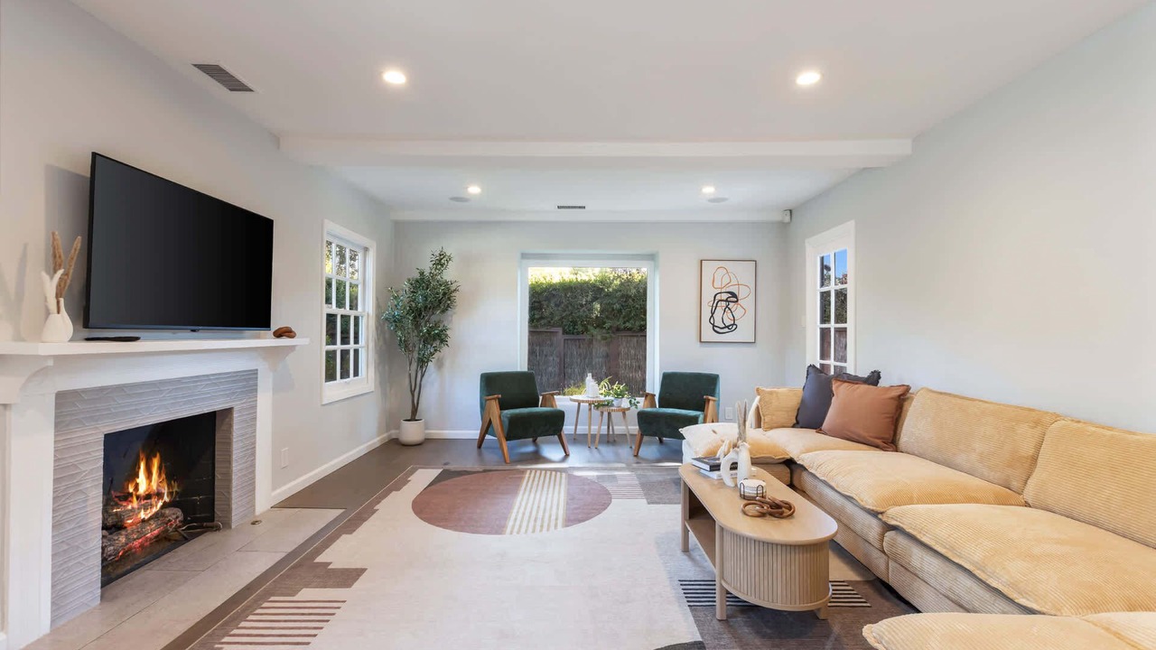 Photo of Bedroom in Carthay Circle