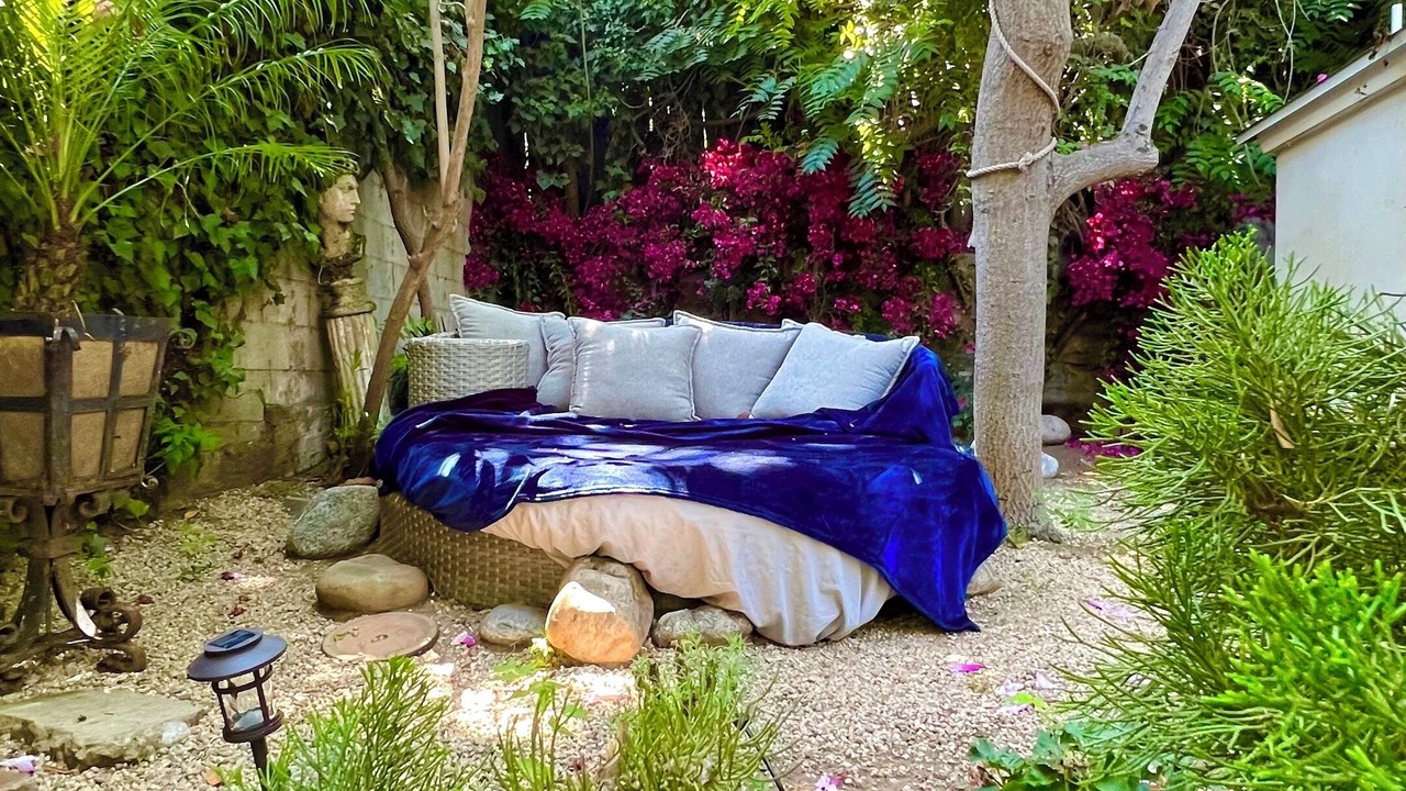 Photo of Outdoor in La Brea