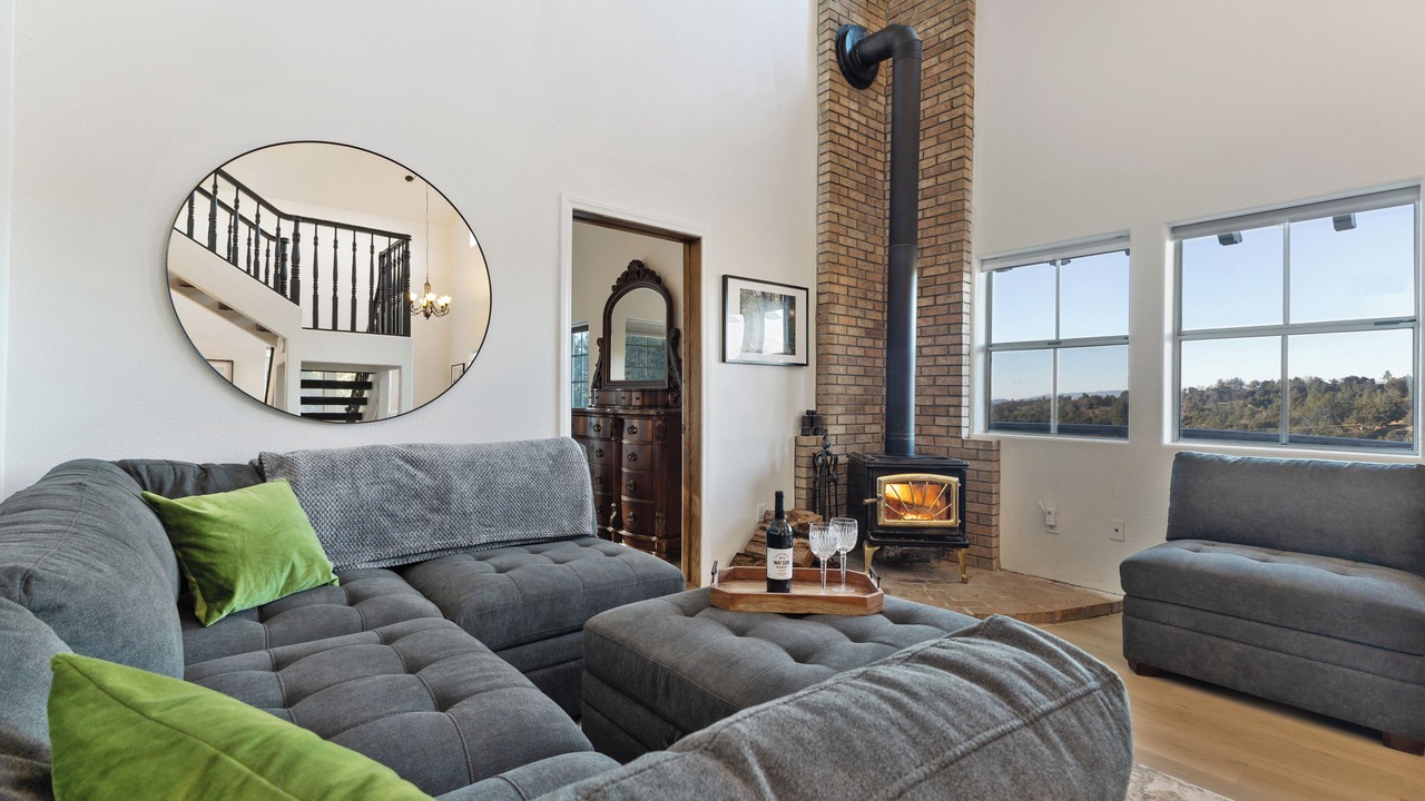 Photo of Livingroom in Julian