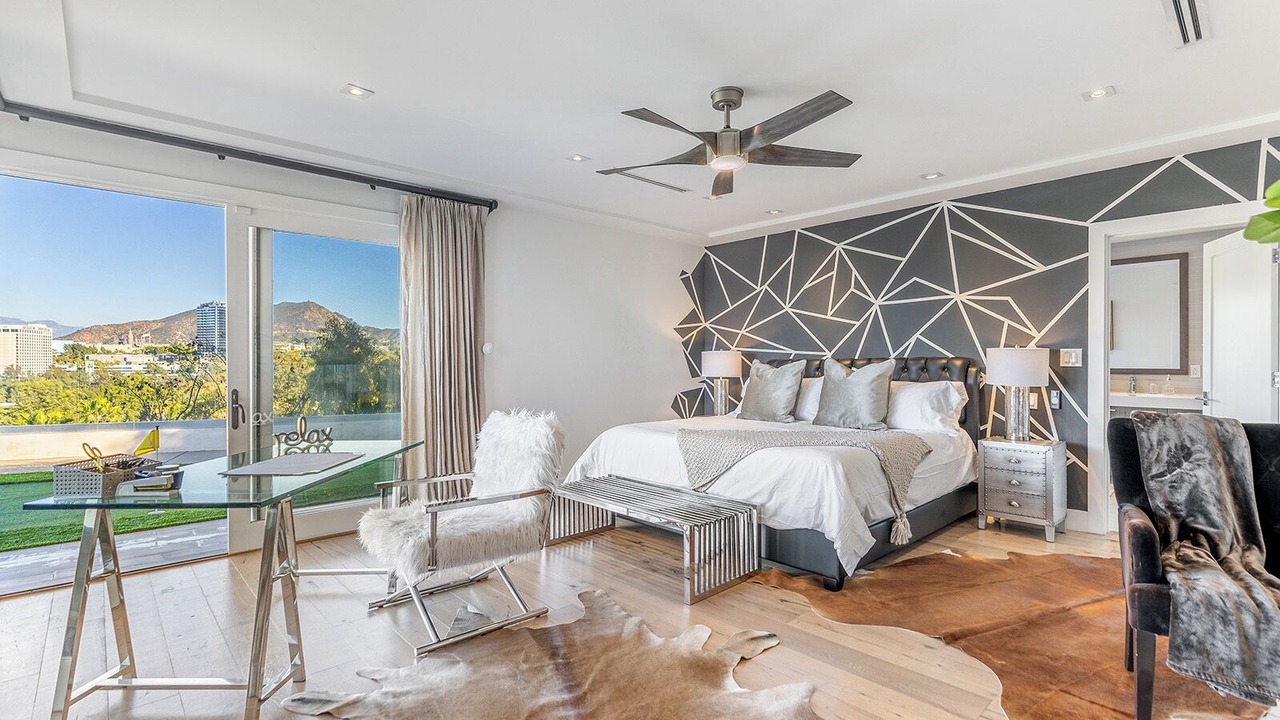 Photo of Bedroom in Studio City