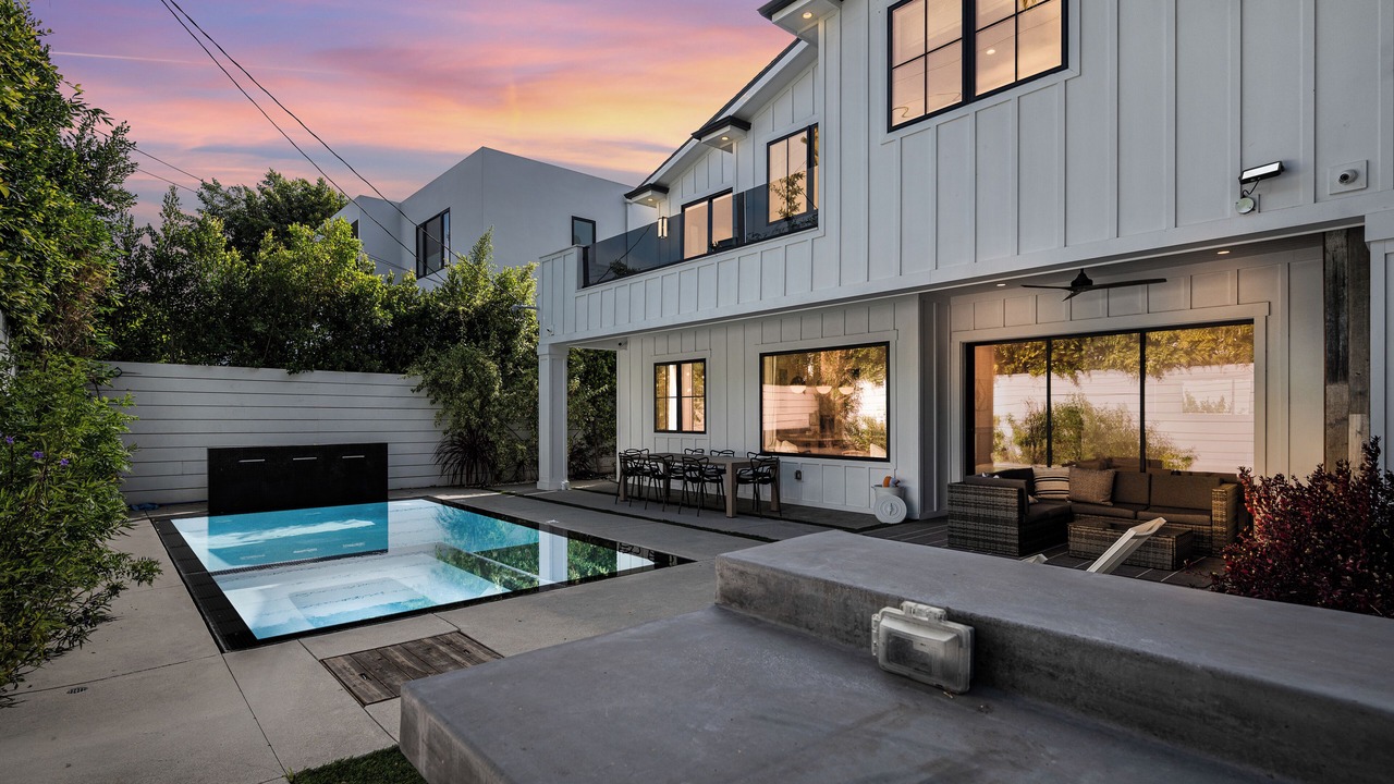 Photo of Outdoor in Melrose