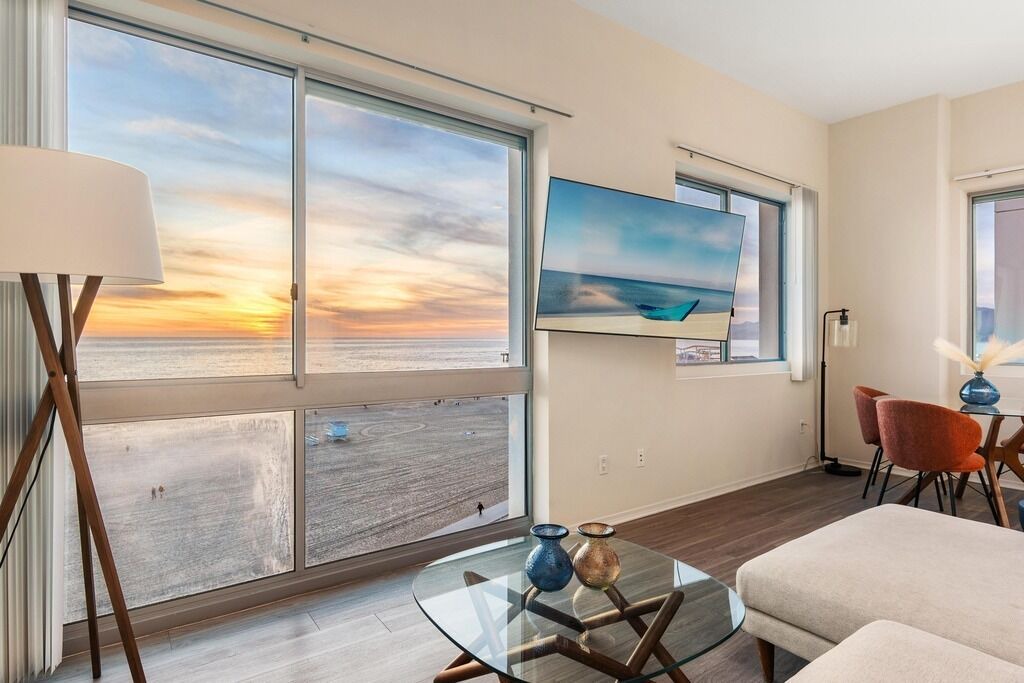 Photo of Livingroom in Downtown