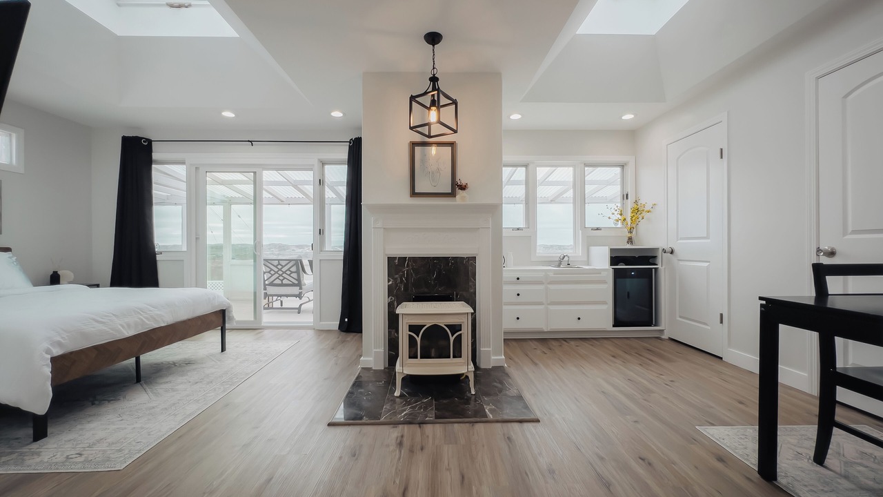 Photo of Bedroom in Moss Landing