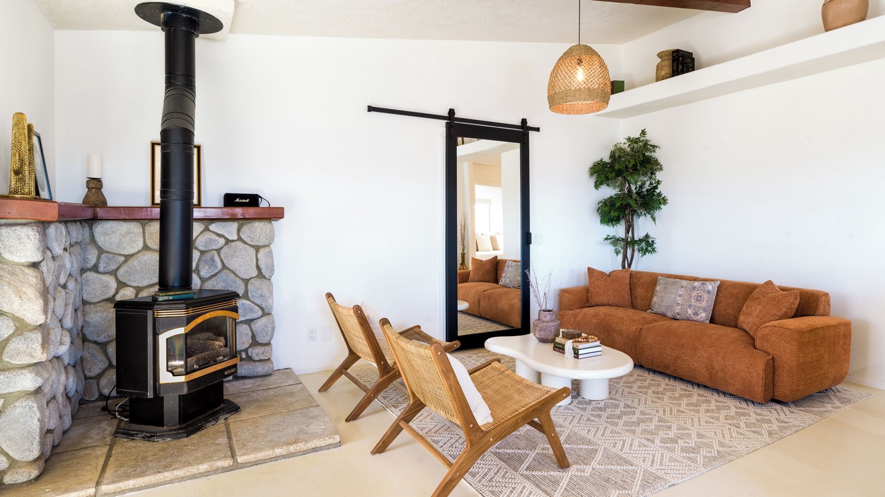 Photo of Livingroom in Morongo Valley