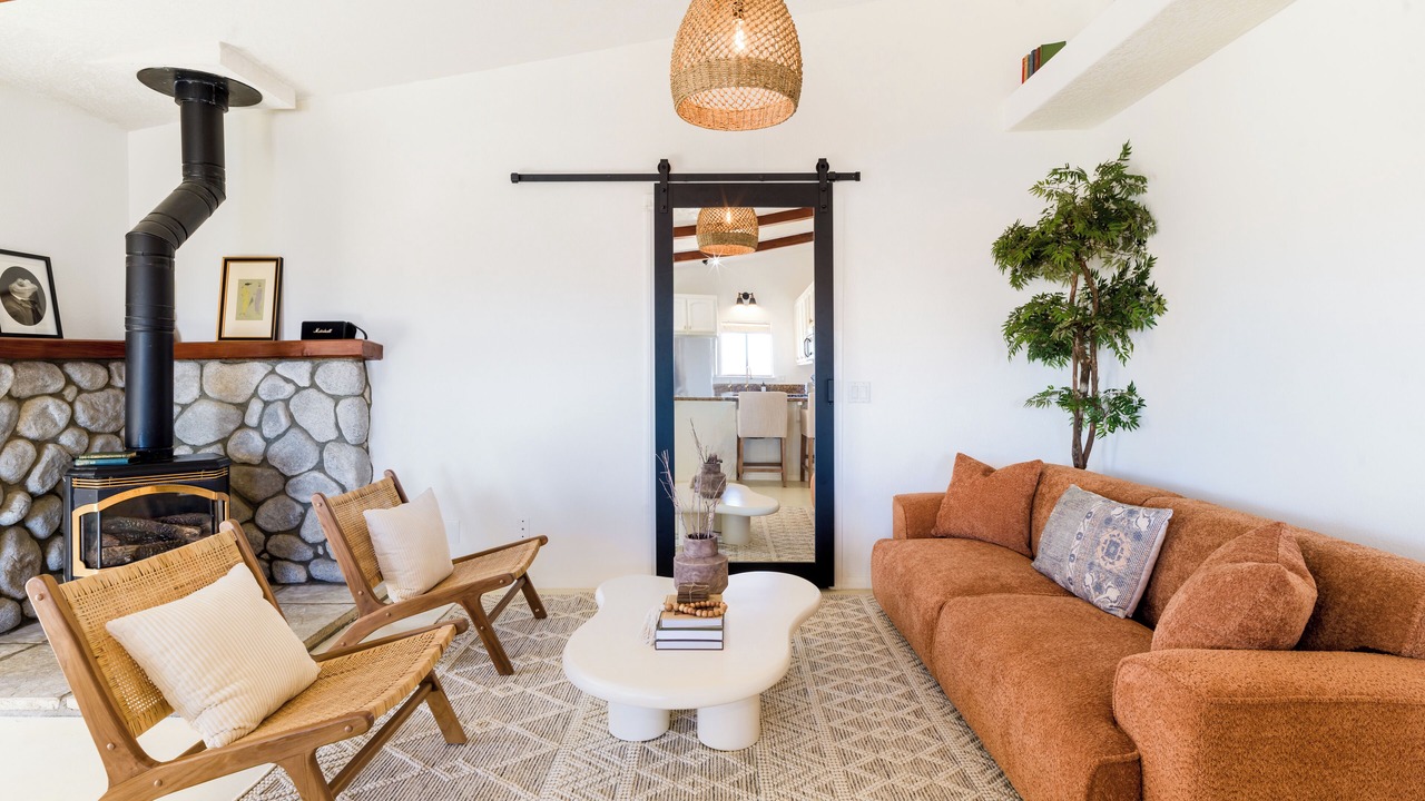 Photo of Livingroom in Morongo Valley
