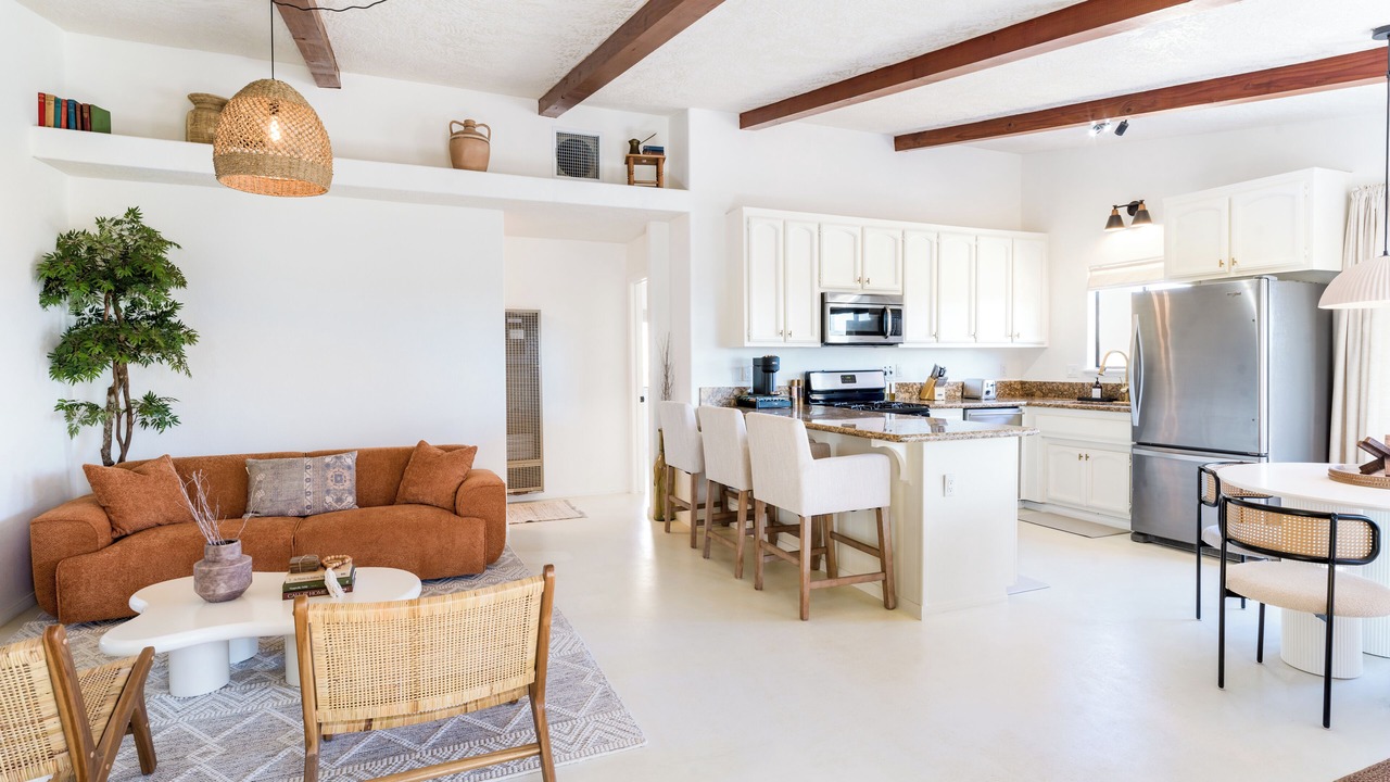 Photo of Livingroom in Morongo Valley