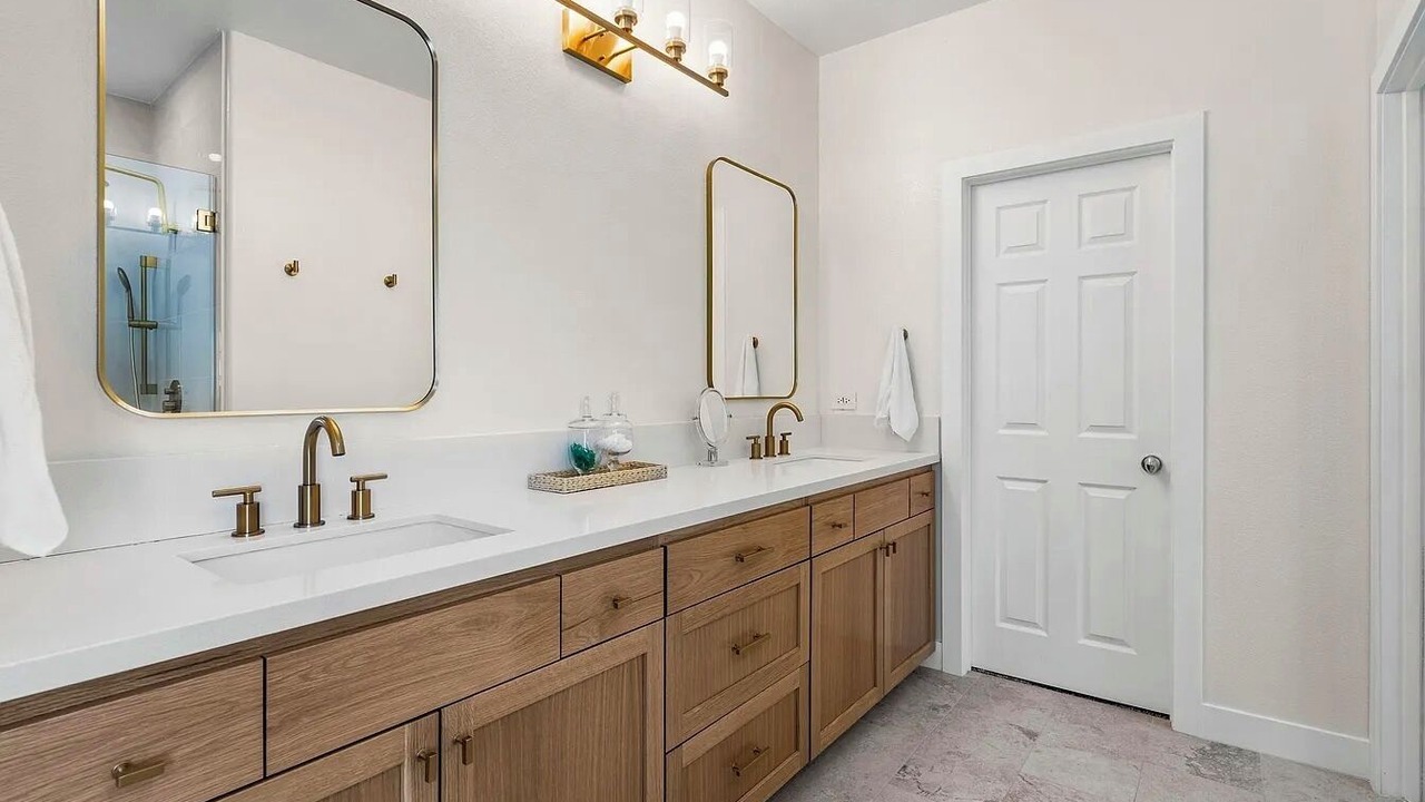 Photo of Bathroom in Palmdale