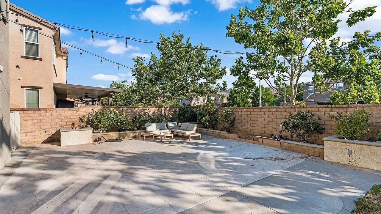 Photo of Patio Balcony in Palmdale