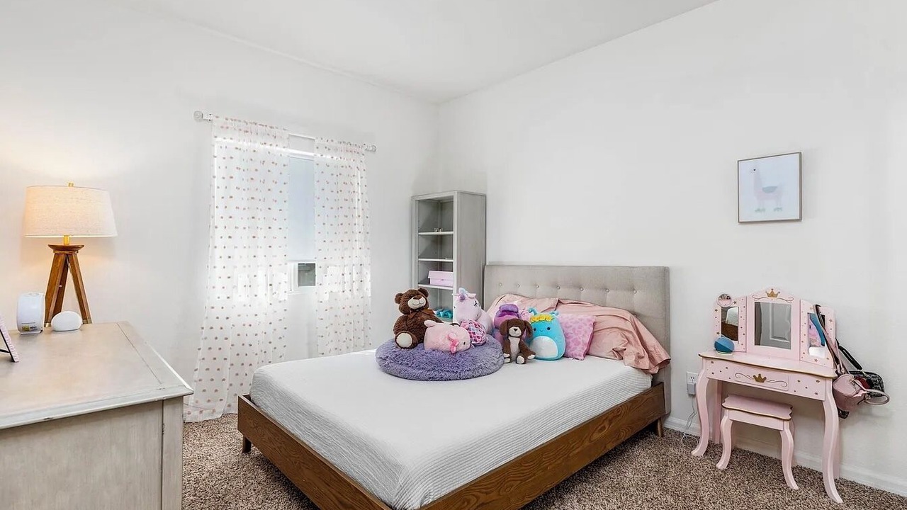 Photo of Bedroom in Palmdale