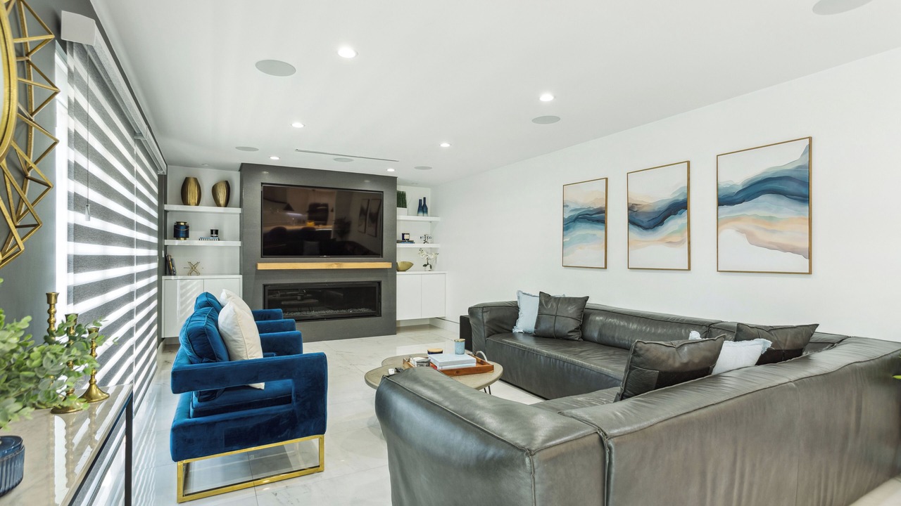 Photo of Livingroom in Valley Village