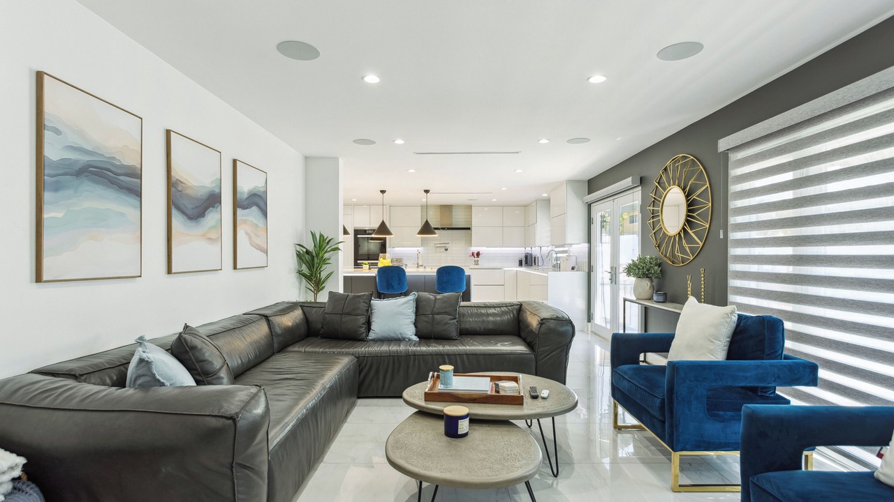 Photo of Livingroom in Valley Village