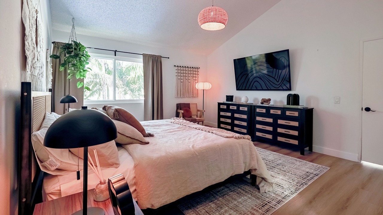Photo of Bedroom in Huntington Beach