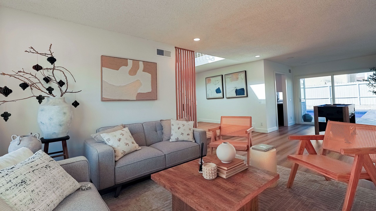 Photo of Livingroom in Huntington Beach