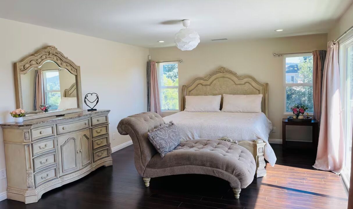 Photo of Bedroom in Midway