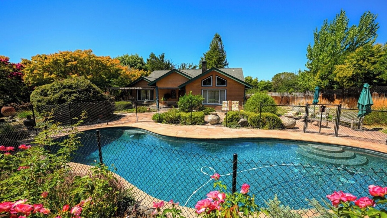 Photo of Outdoor in Petaluma