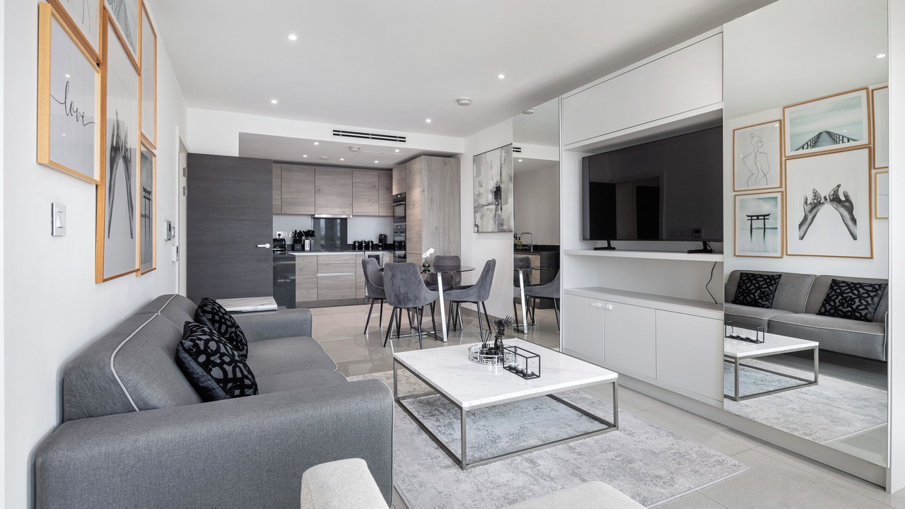 Photo of Livingroom in Newington