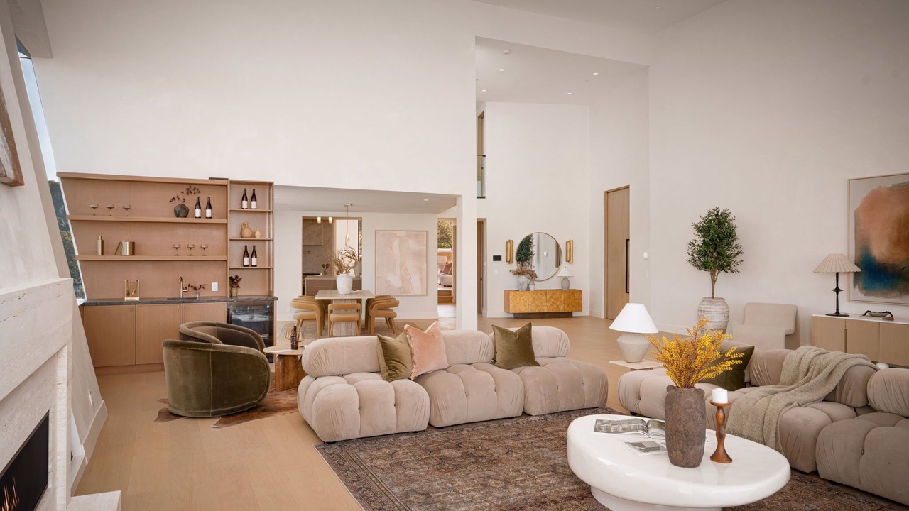 Photo of Livingroom in Hollywood Hills