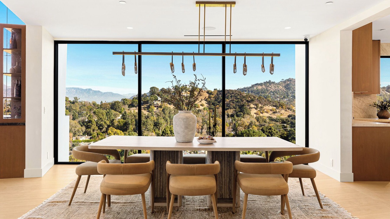 Photo of Others in Hollywood Hills
