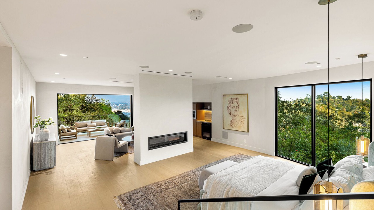 Photo of Bedroom in Hollywood Hills