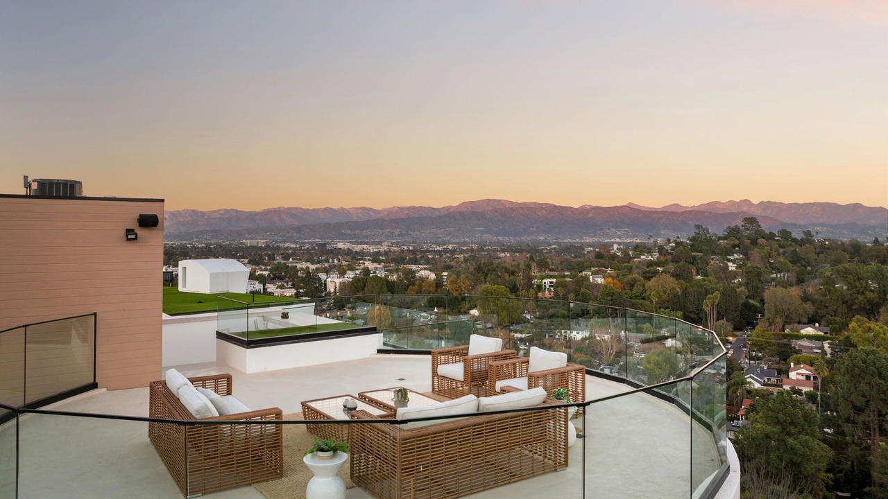 Photo of Patio Balcony in Hollywood Hills