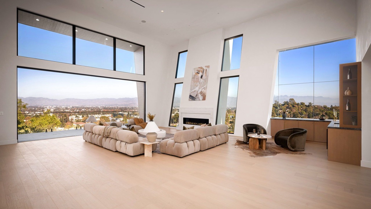 Photo of Livingroom in Hollywood Hills