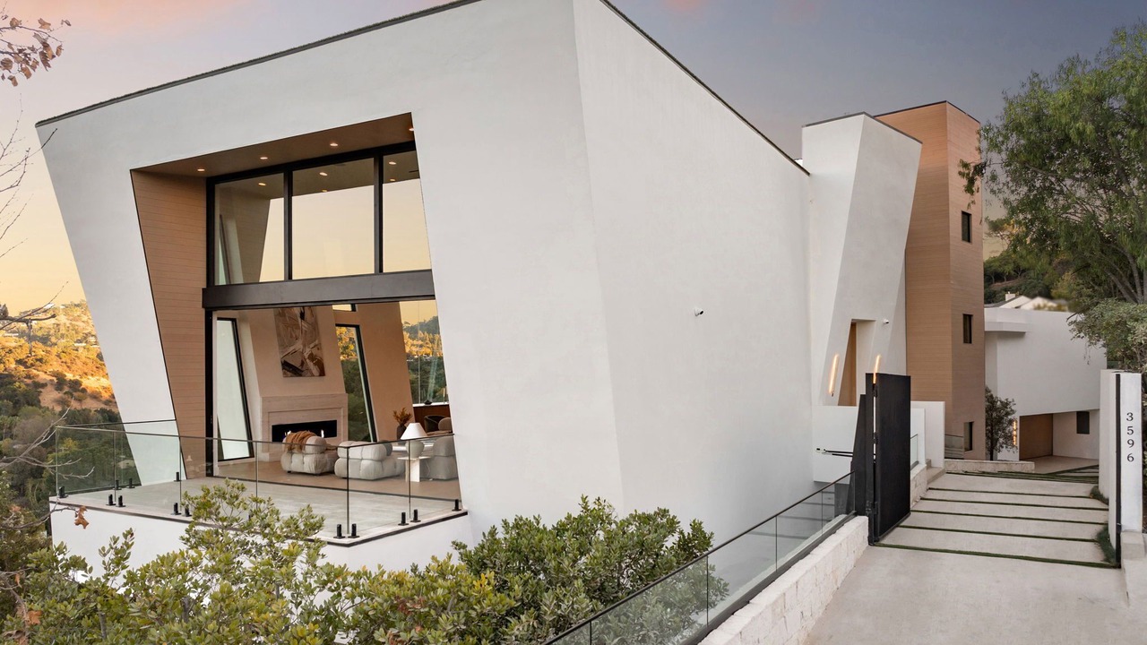 Photo of Outdoor in Hollywood Hills