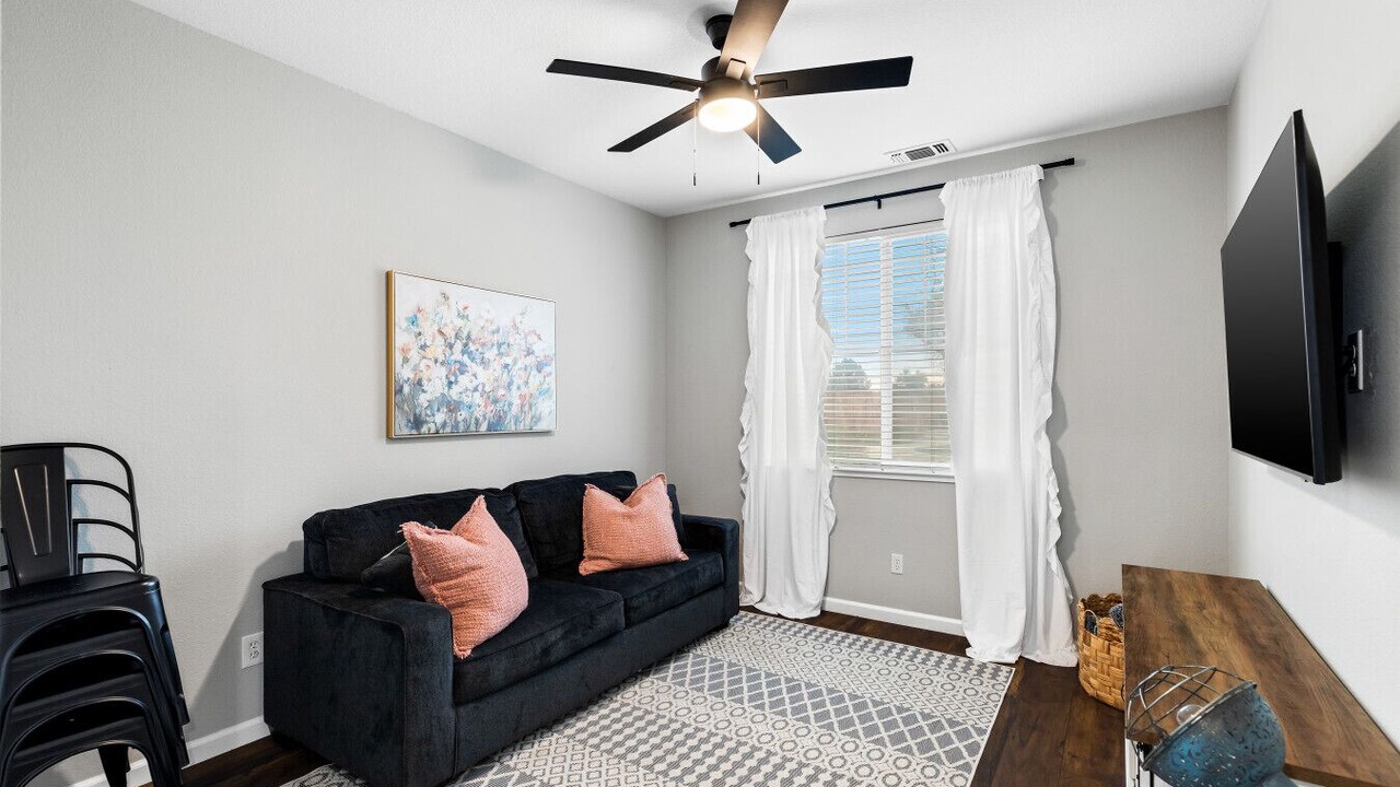 Photo of Bedroom in Oakdale