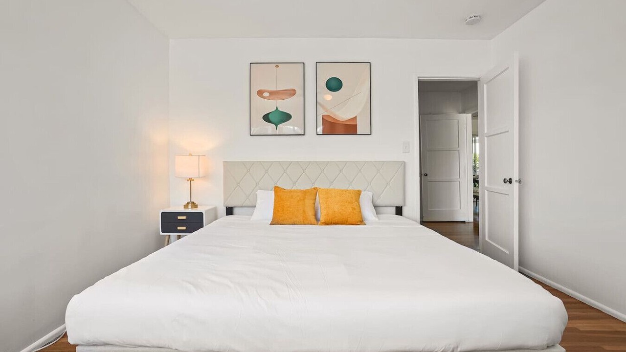 Photo of Bedroom in North Long Beach