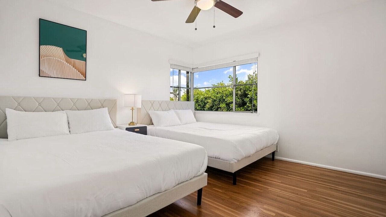 Photo of Bedroom in North Long Beach