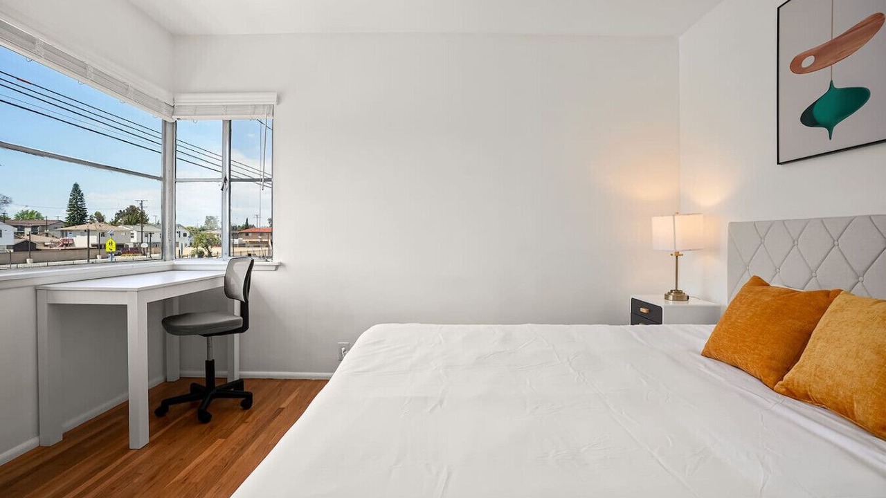 Photo of Bedroom in North Long Beach