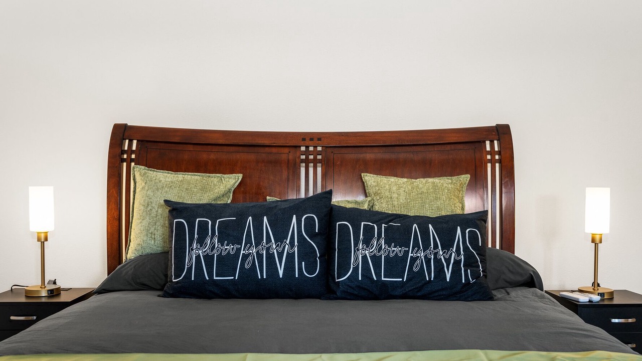 Photo of Bedroom in Orange