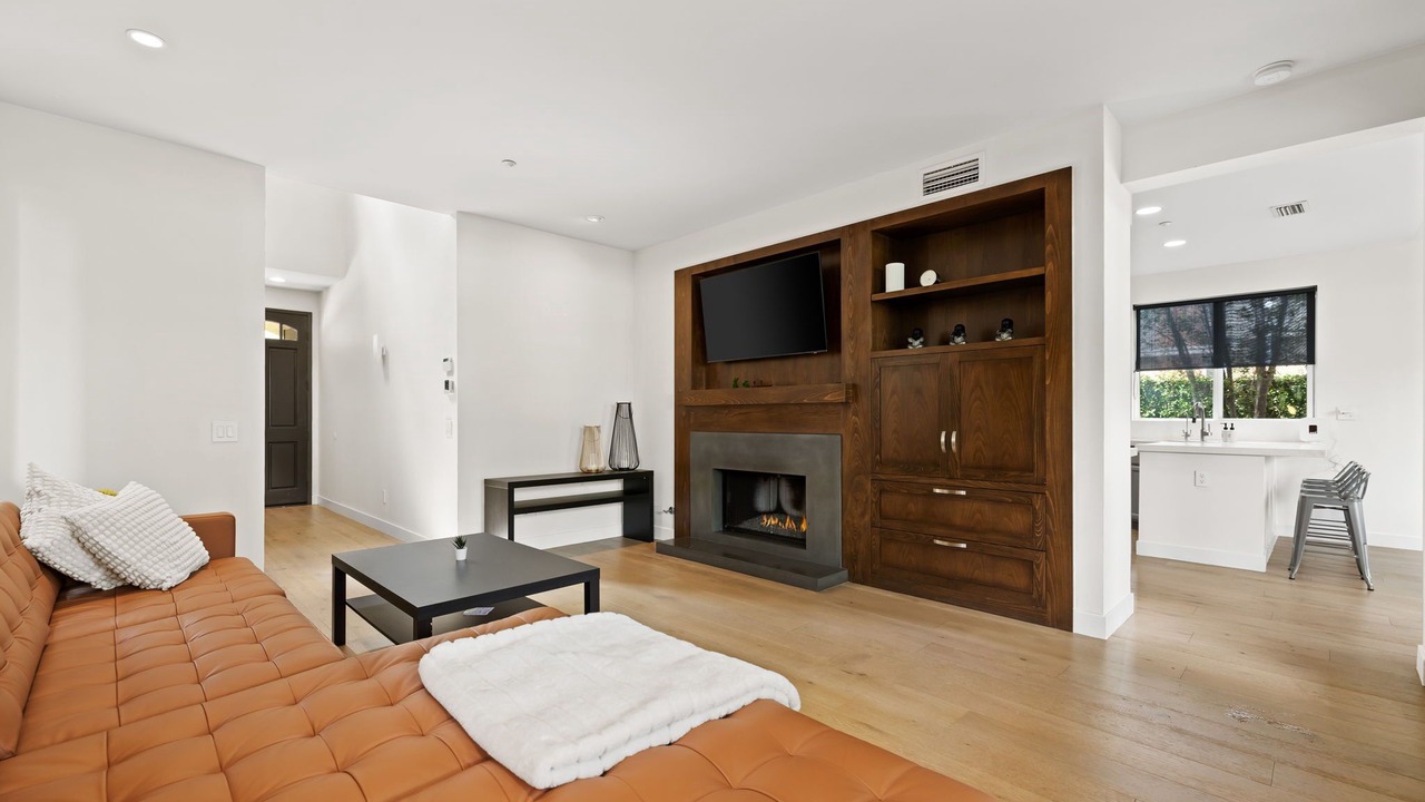 Photo of Livingroom in East Side Costa Mesa